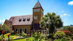 Kirche in AQUIARES, Provinz Cartago