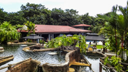 VOLCANO LODGE  in La Fortuna - https://www.volcanolodge.com/